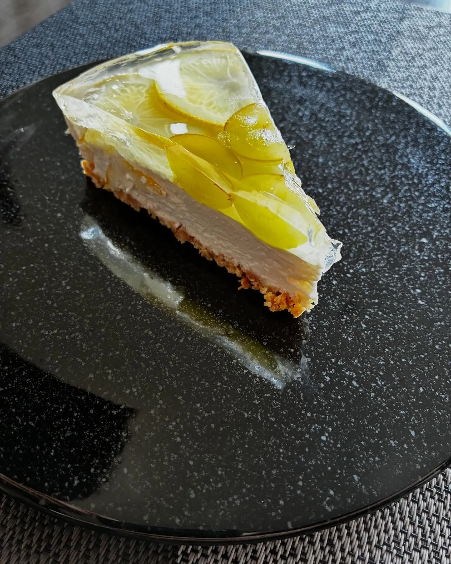 『洋食リベルタ』新しいデザートのご紹介です🫖🍰🍴